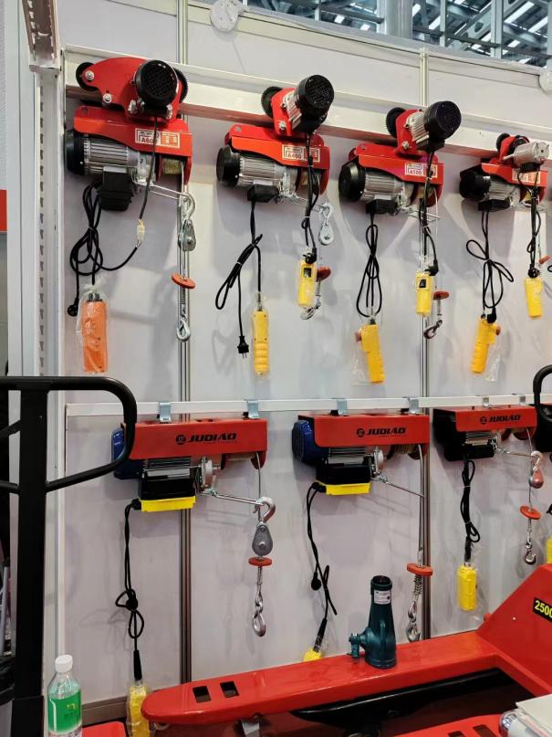 powered pallet jack