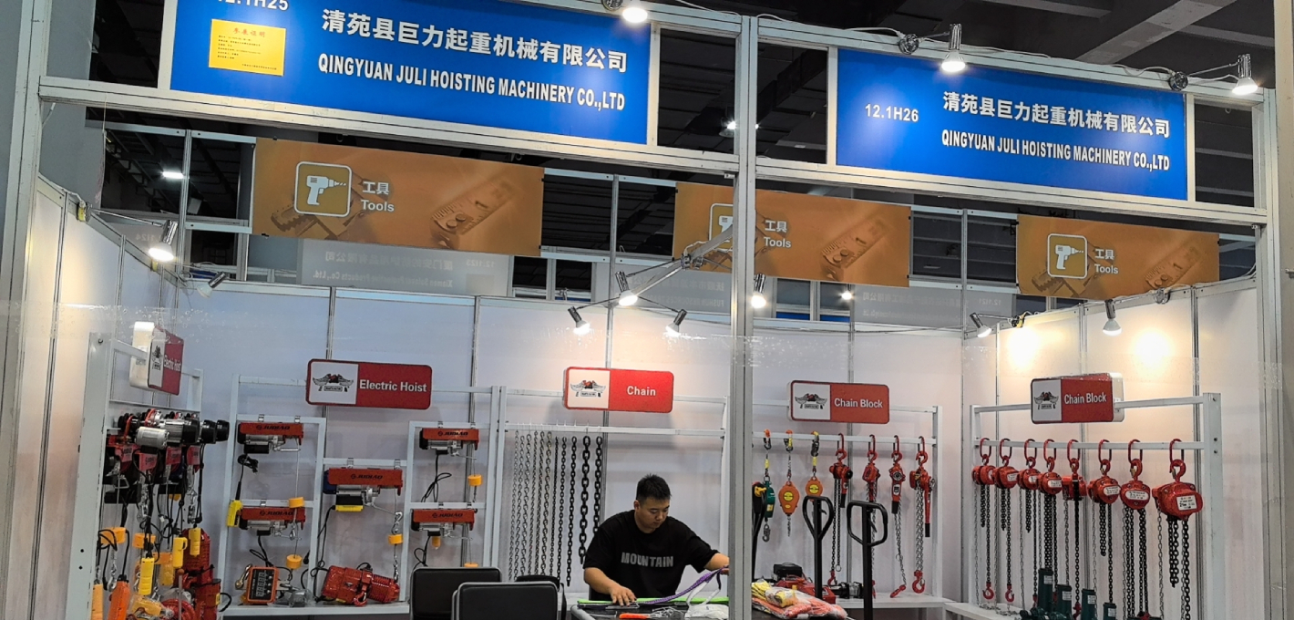 what is a powered pallet truck