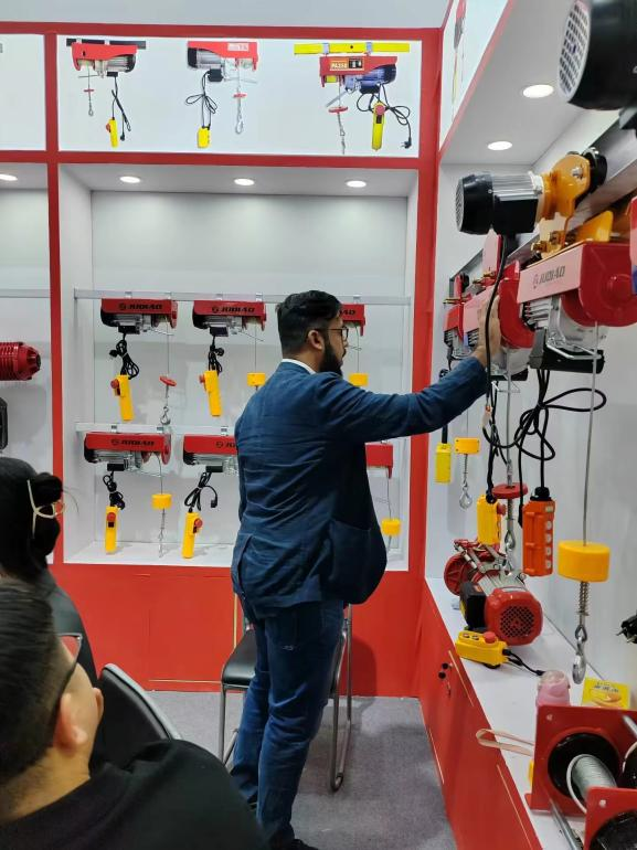 portable electric capstan winch